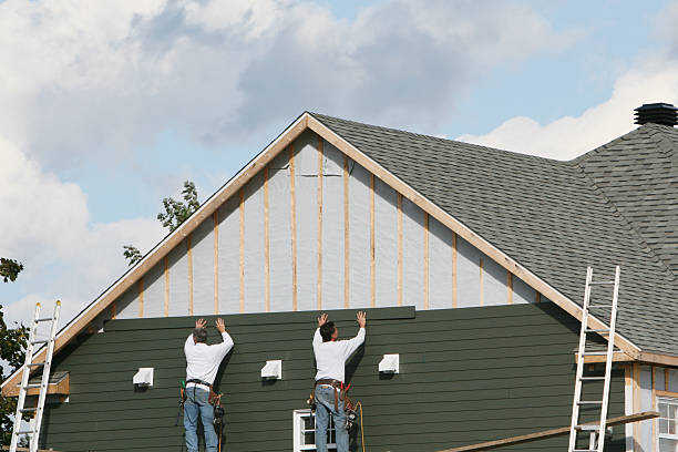 Professional Siding technician working in Gibbstown, NJ